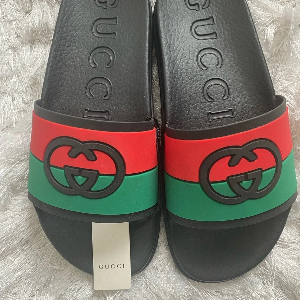 Gucci Women’s Sandals size 6 but fits 9.  Brand New - Picture 3 of 6